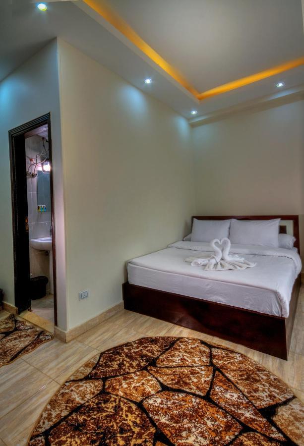 Tut Pyramids View Hotel Kafret el-Gabal Buitenkant foto