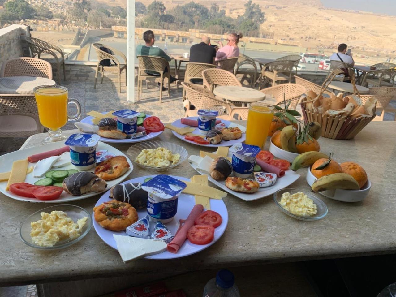 Tut Pyramids View Hotel Kafret el-Gabal Buitenkant foto